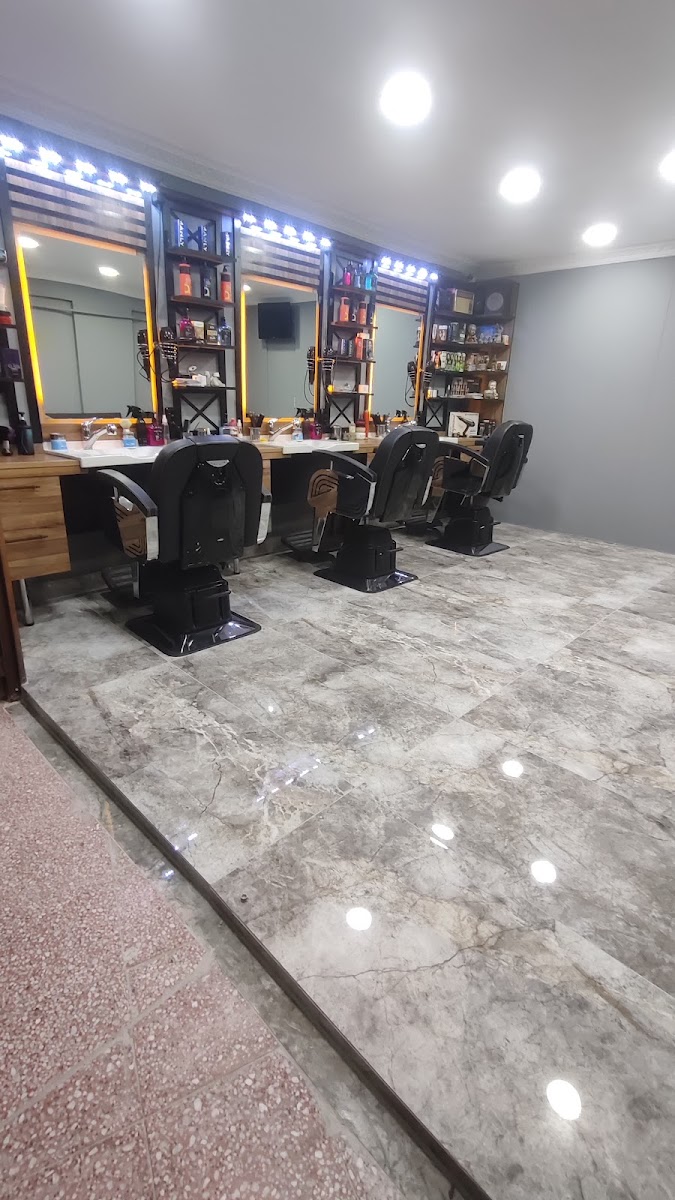 AFİLLİ ERKEK KUAFÖRÜ